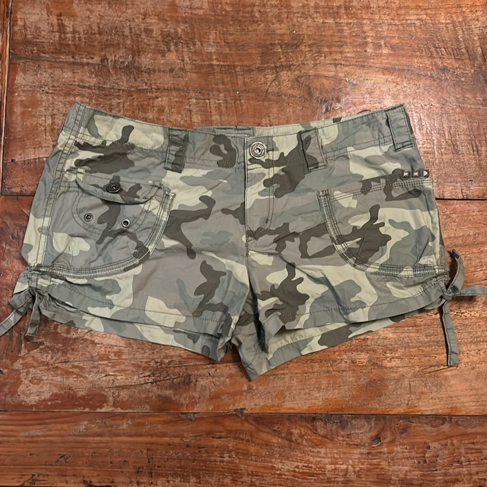 3/$20 Slimic Camo Shorts - Picture 7 of 9